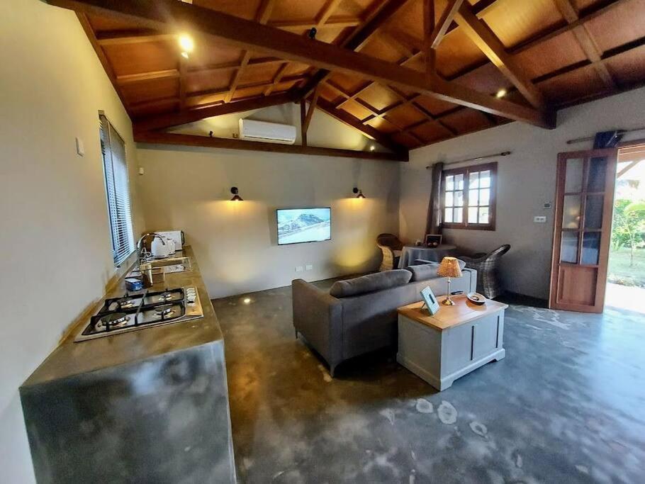 Lakaz Kannell - Vanilla Lodge, Secluded Outside Bath & Shower Infinity Pool Cap Malheureux Eksteriør billede