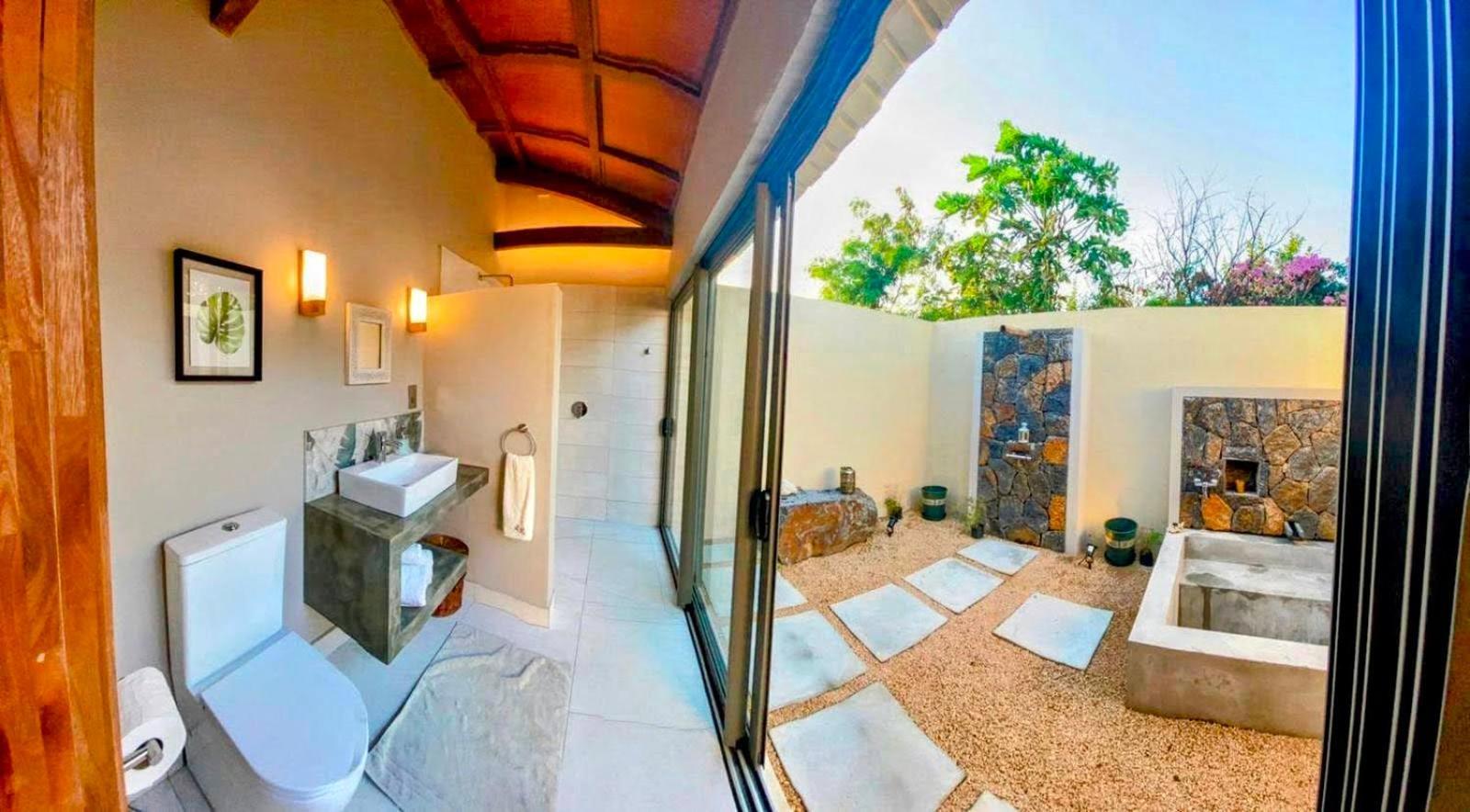 Lakaz Kannell - Vanilla Lodge, Secluded Outside Bath & Shower Infinity Pool Cap Malheureux Eksteriør billede
